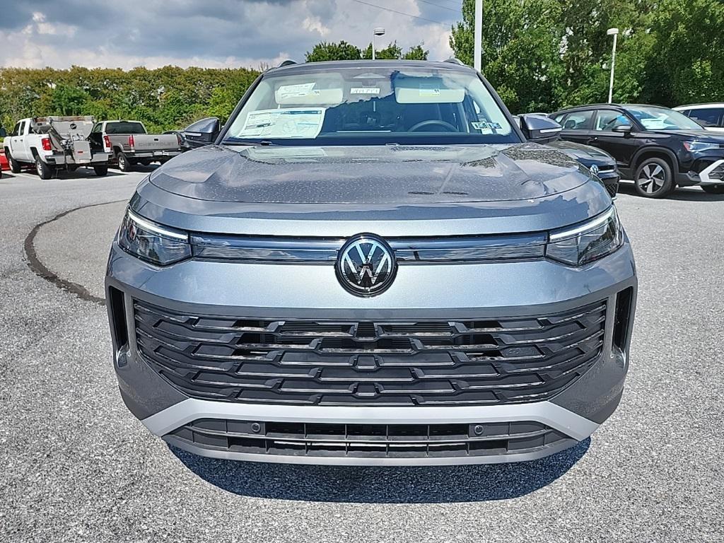 new 2025 Volkswagen Tiguan car, priced at $32,993