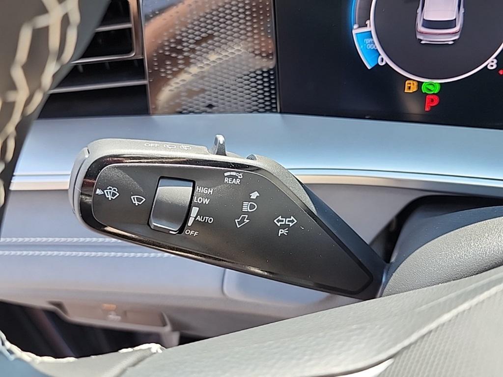 new 2025 Volkswagen Tiguan car, priced at $32,993