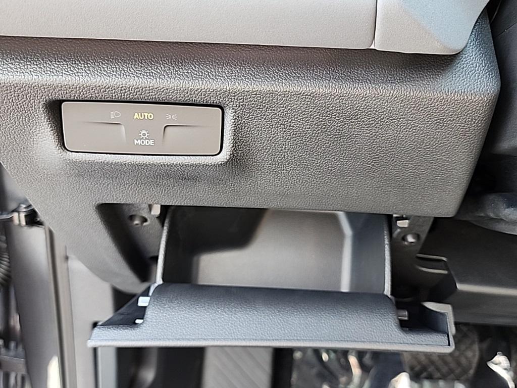 new 2025 Volkswagen Tiguan car, priced at $32,993