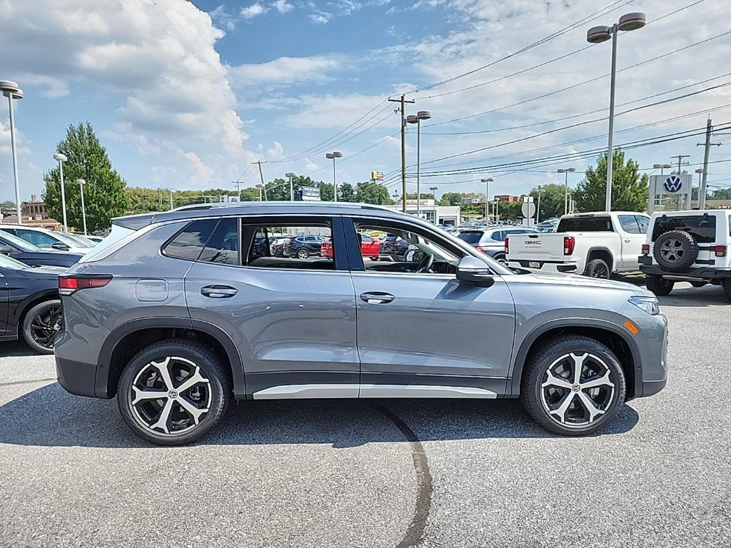new 2025 Volkswagen Tiguan car, priced at $32,993