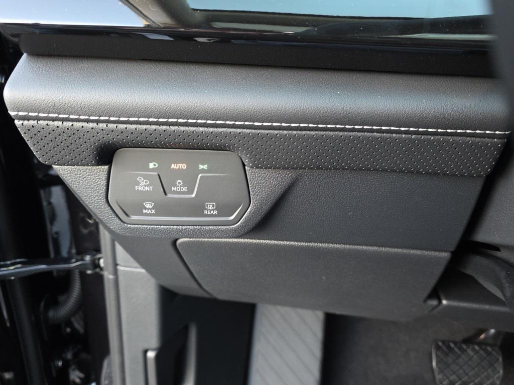 new 2026 Volkswagen Atlas car, priced at $46,746