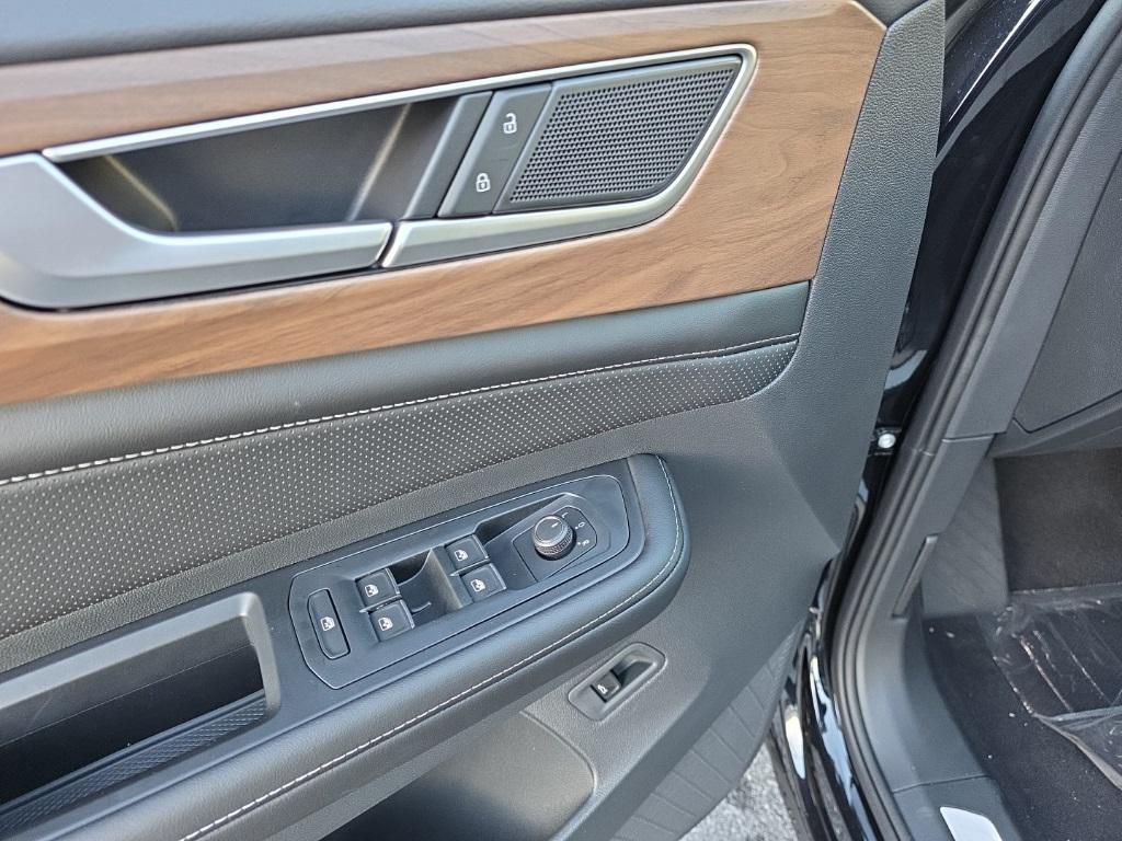 new 2026 Volkswagen Atlas car, priced at $46,746