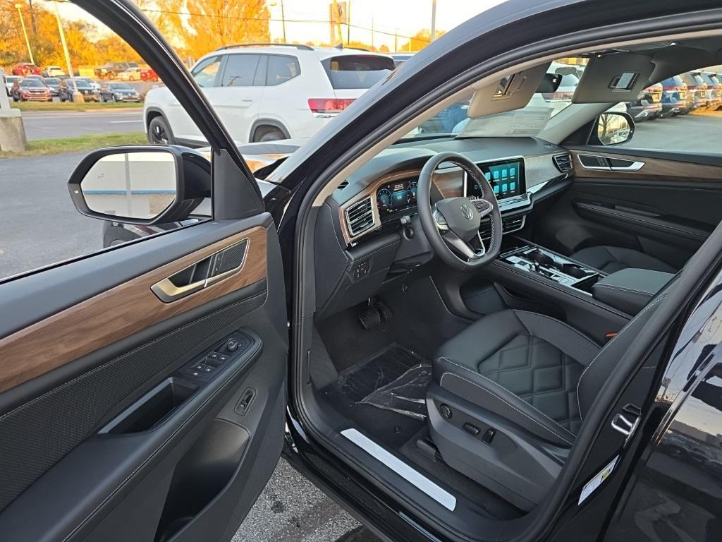 new 2026 Volkswagen Atlas car, priced at $46,746