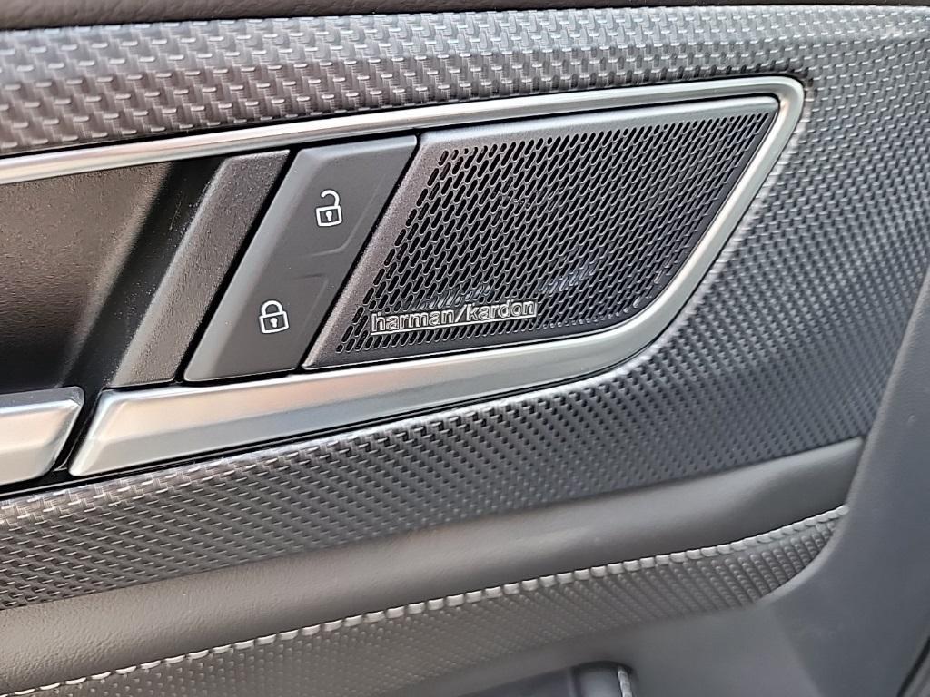new 2025 Volkswagen Atlas Cross Sport car, priced at $49,619