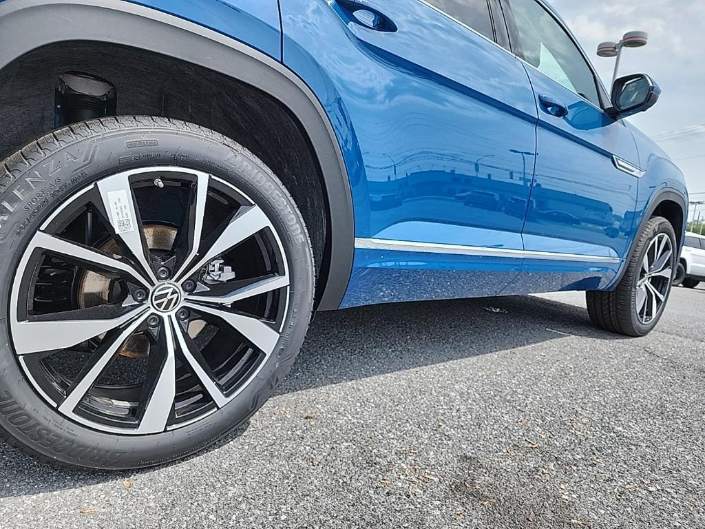 new 2025 Volkswagen Atlas Cross Sport car, priced at $49,619