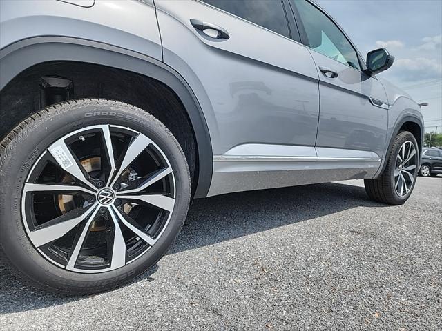 new 2025 Volkswagen Atlas car, priced at $52,443