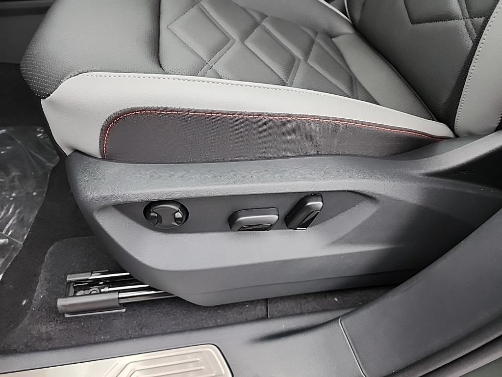 new 2025 Volkswagen Atlas car, priced at $43,246