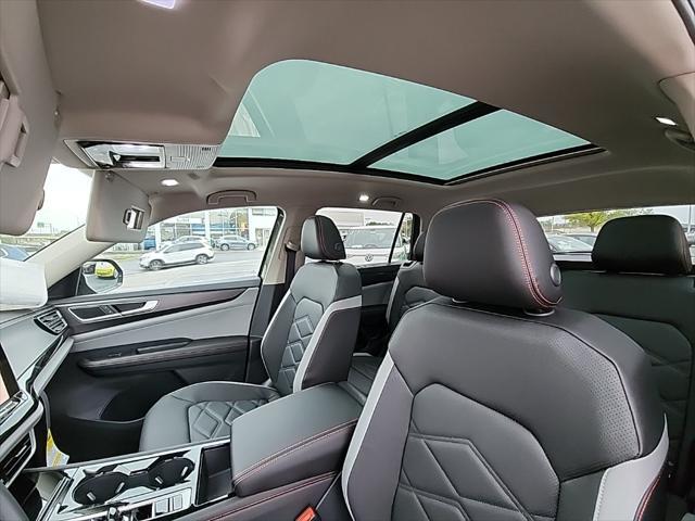 new 2025 Volkswagen Atlas car, priced at $47,246
