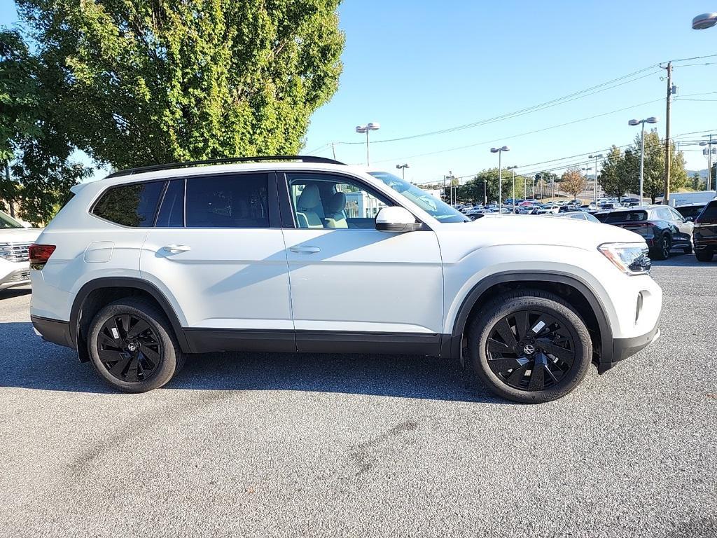 new 2026 Volkswagen Atlas car, priced at $48,281