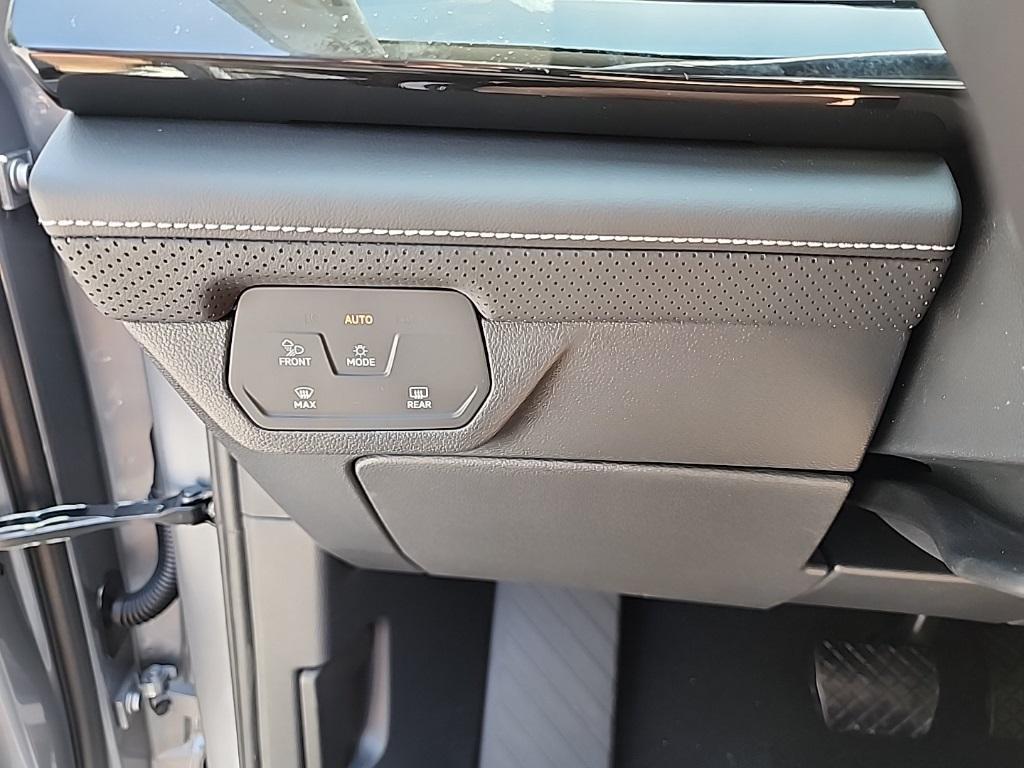 new 2025 Volkswagen Atlas car, priced at $36,493