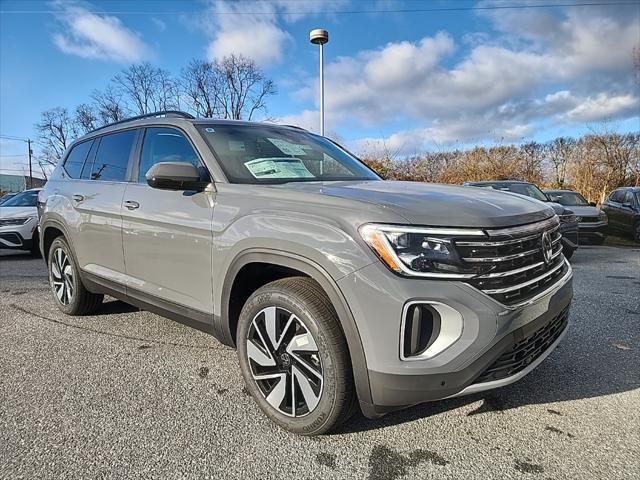 new 2025 Volkswagen Atlas car, priced at $43,520