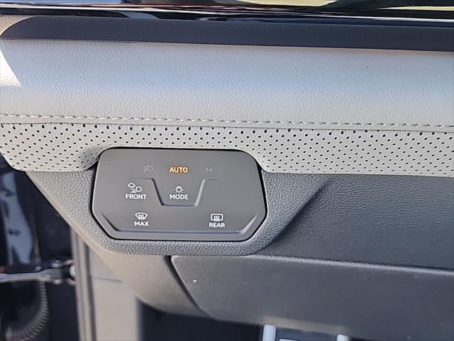 new 2025 Volkswagen Atlas car, priced at $45,111