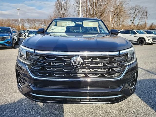 new 2025 Volkswagen Atlas car, priced at $52,443