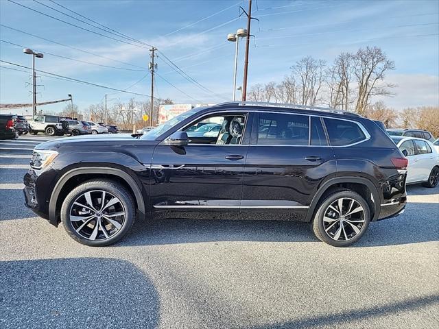 new 2025 Volkswagen Atlas car, priced at $52,443