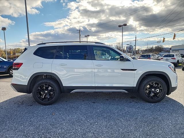 new 2025 Volkswagen Atlas car, priced at $45,111