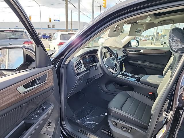 new 2025 Volkswagen Atlas car, priced at $47,104