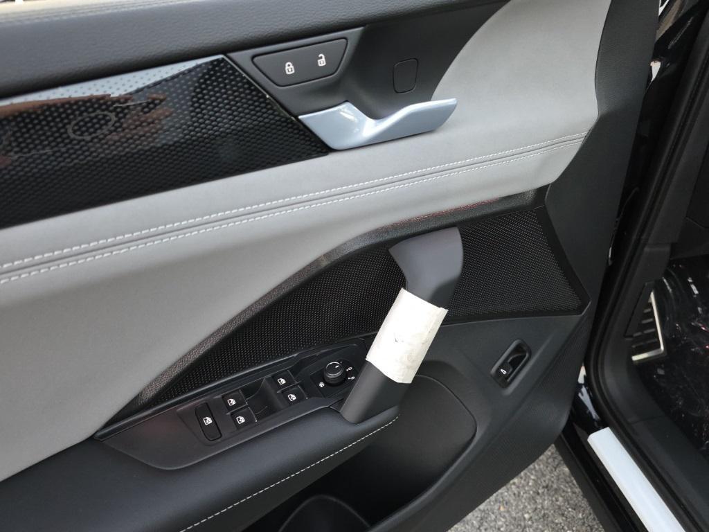 new 2026 Volkswagen Tiguan car, priced at $39,273