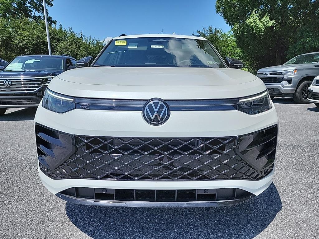 new 2025 Volkswagen Tiguan car, priced at $37,644
