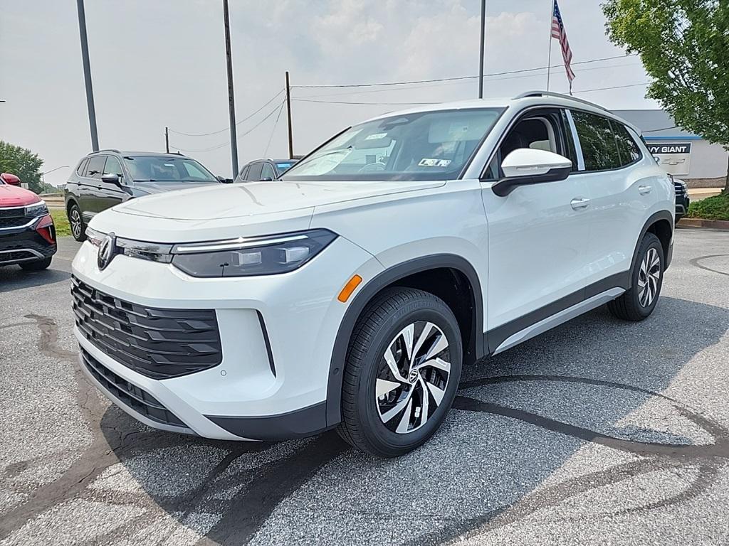 new 2025 Volkswagen Tiguan car, priced at $31,732