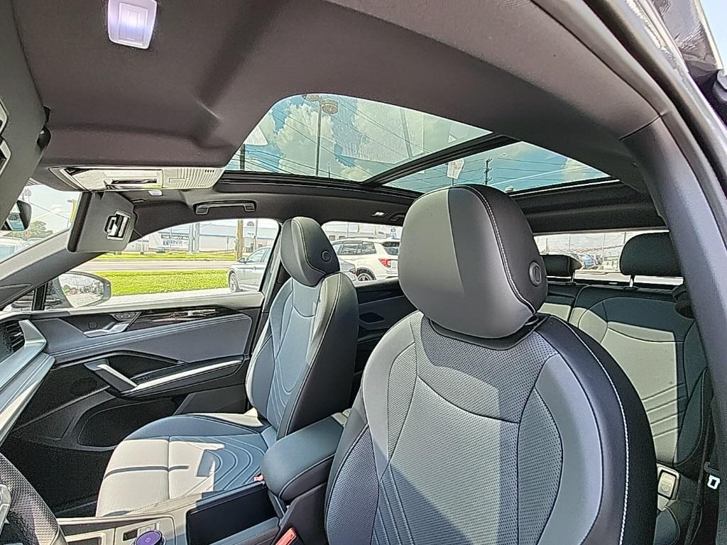 new 2025 Volkswagen Tiguan car, priced at $37,207