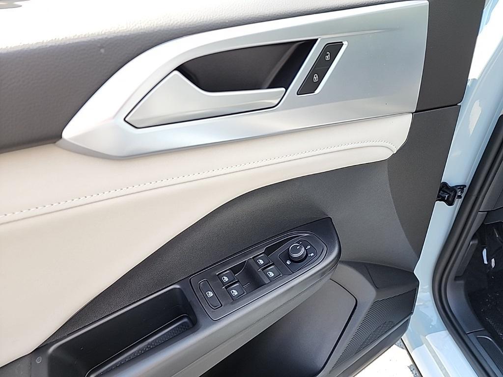 new 2025 Volkswagen Taos car, priced at $30,624