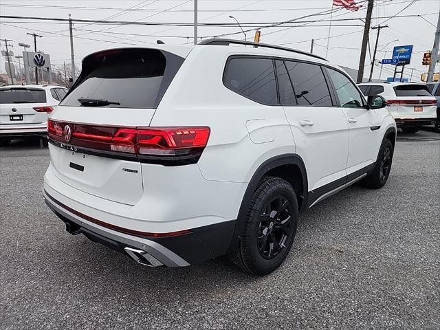 new 2025 Volkswagen Atlas car, priced at $44,040