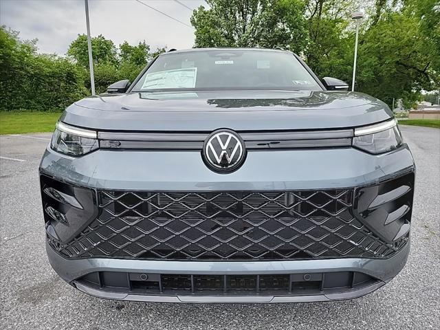 new 2025 Volkswagen Tiguan car, priced at $37,525
