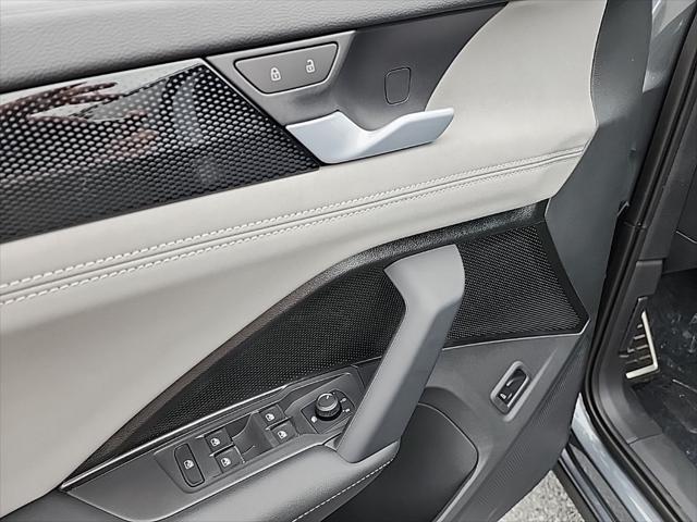 new 2025 Volkswagen Tiguan car, priced at $37,525