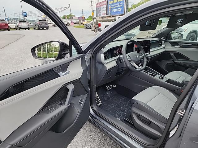 new 2025 Volkswagen Tiguan car, priced at $37,525