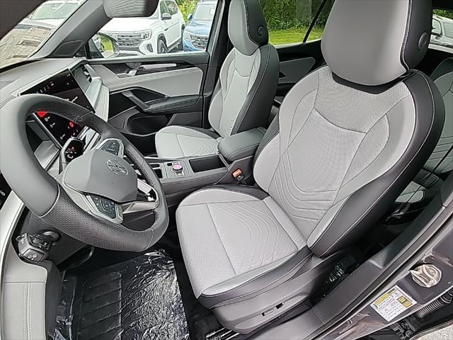 new 2025 Volkswagen Tiguan car, priced at $37,525