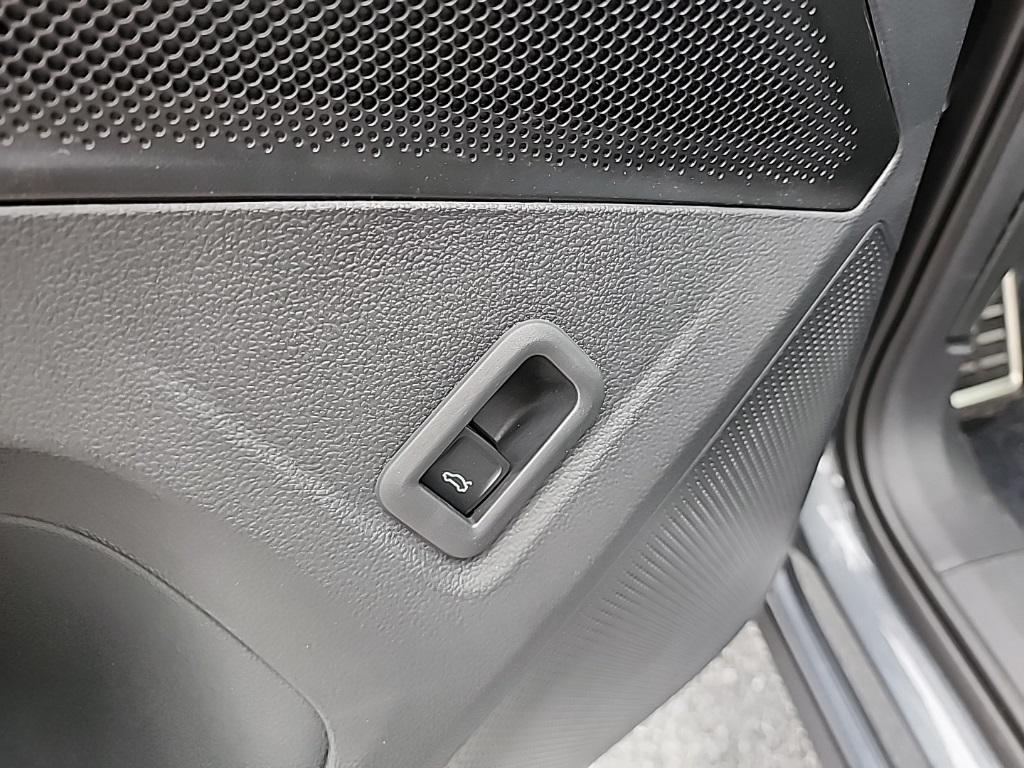new 2025 Volkswagen Tiguan car, priced at $36,775