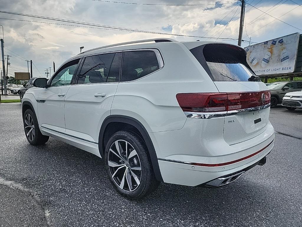new 2025 Volkswagen Atlas car, priced at $50,032