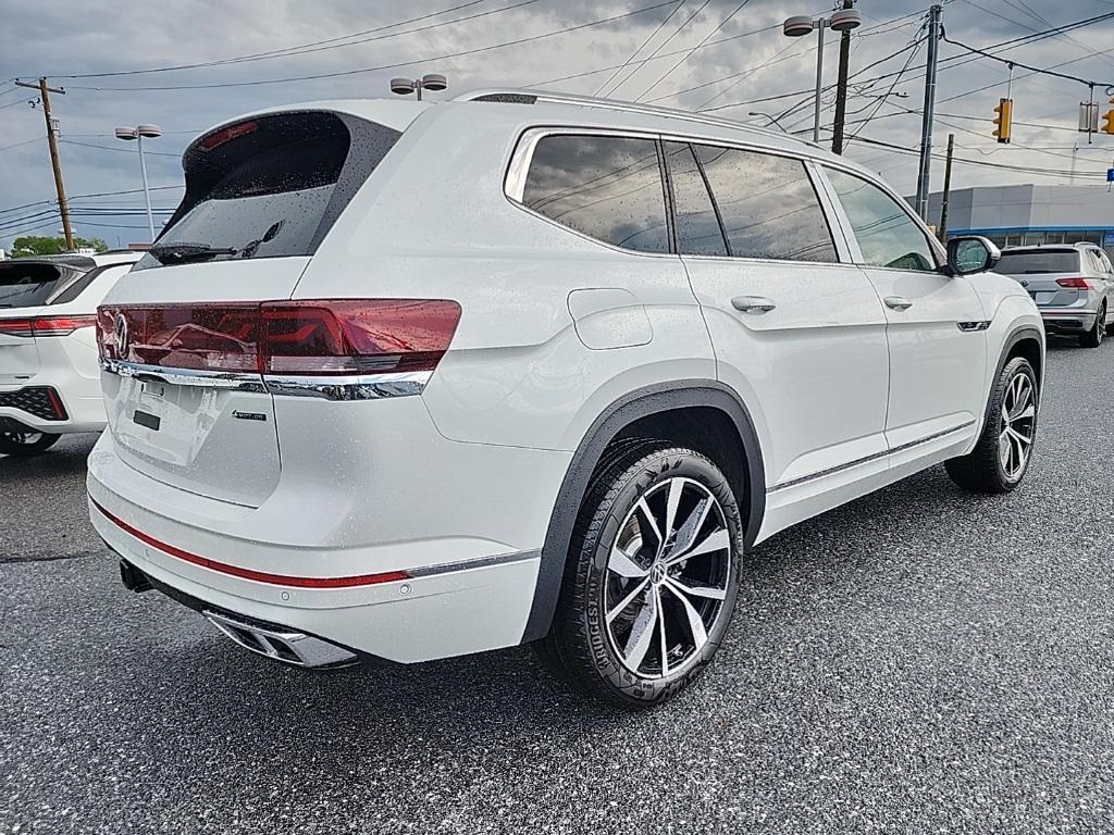 new 2025 Volkswagen Atlas car, priced at $50,032