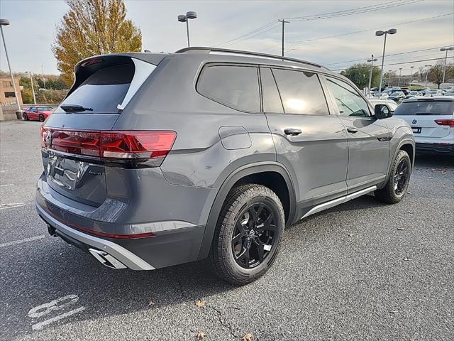 new 2025 Volkswagen Atlas car, priced at $45,403