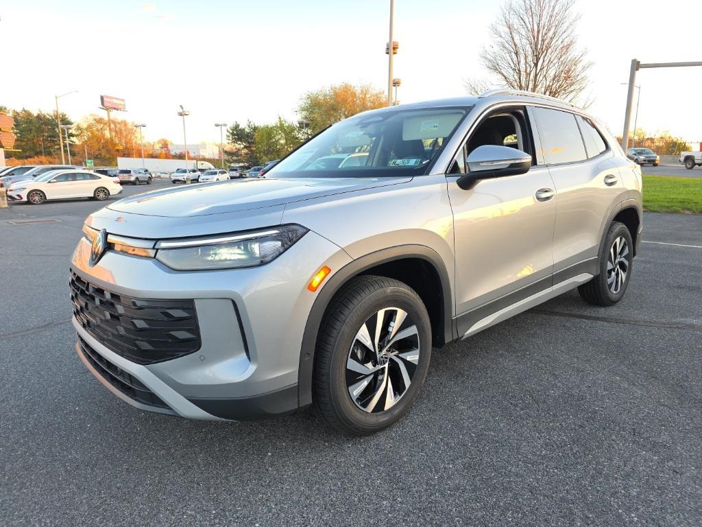 new 2026 Volkswagen Tiguan car, priced at $32,490