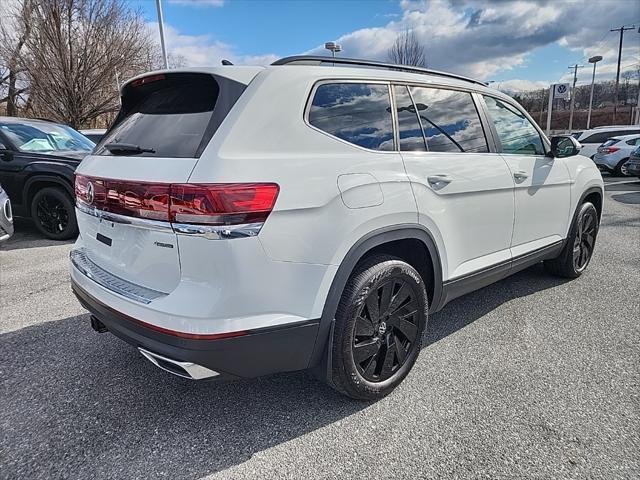 new 2024 Volkswagen Atlas car, priced at $43,092