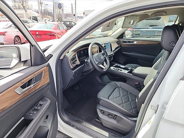 new 2024 Volkswagen Atlas car, priced at $43,092