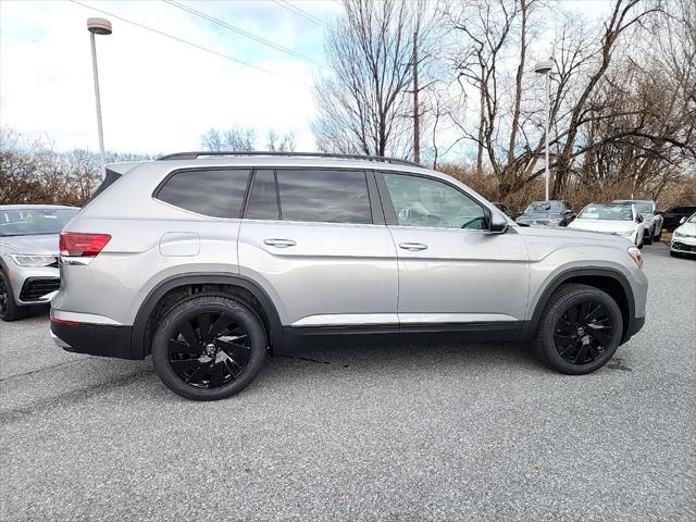 new 2025 Volkswagen Atlas car, priced at $43,000