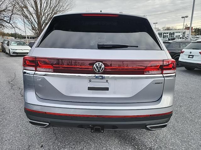 new 2025 Volkswagen Atlas car, priced at $42,500