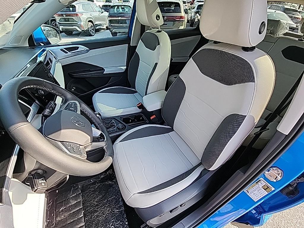new 2025 Volkswagen Taos car, priced at $31,870