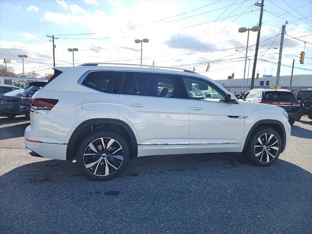 new 2025 Volkswagen Atlas car, priced at $52,880