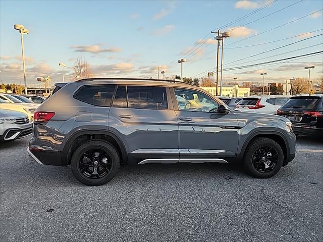 new 2025 Volkswagen Atlas car, priced at $45,450