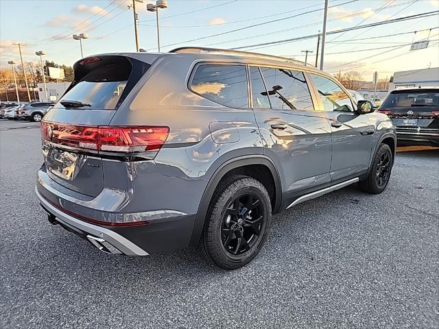 new 2025 Volkswagen Atlas car, priced at $45,450