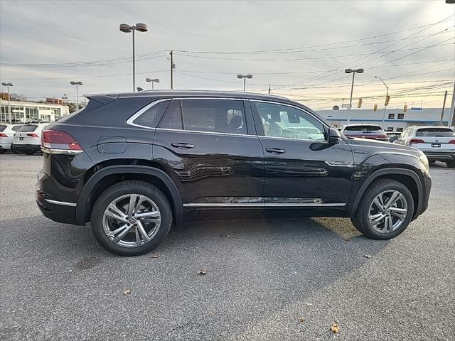 new 2024 Volkswagen Atlas Cross Sport car, priced at $45,916