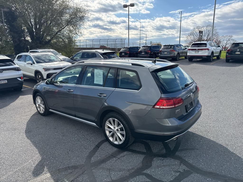used 2018 Volkswagen Golf Alltrack car, priced at $19,244