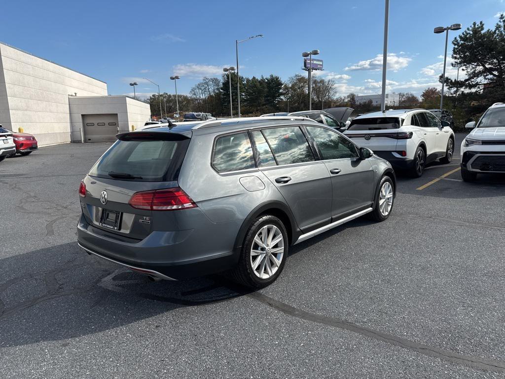 used 2018 Volkswagen Golf Alltrack car, priced at $19,244