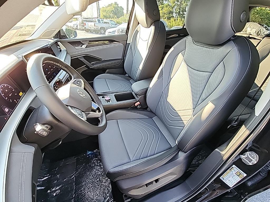 new 2025 Volkswagen Tiguan car, priced at $34,445