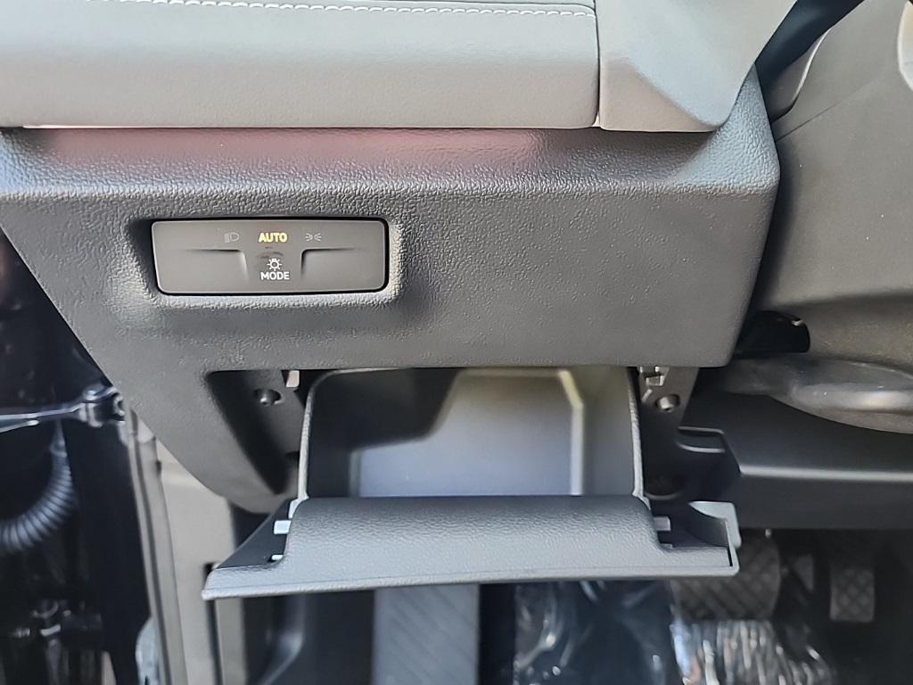 new 2025 Volkswagen Tiguan car, priced at $34,445