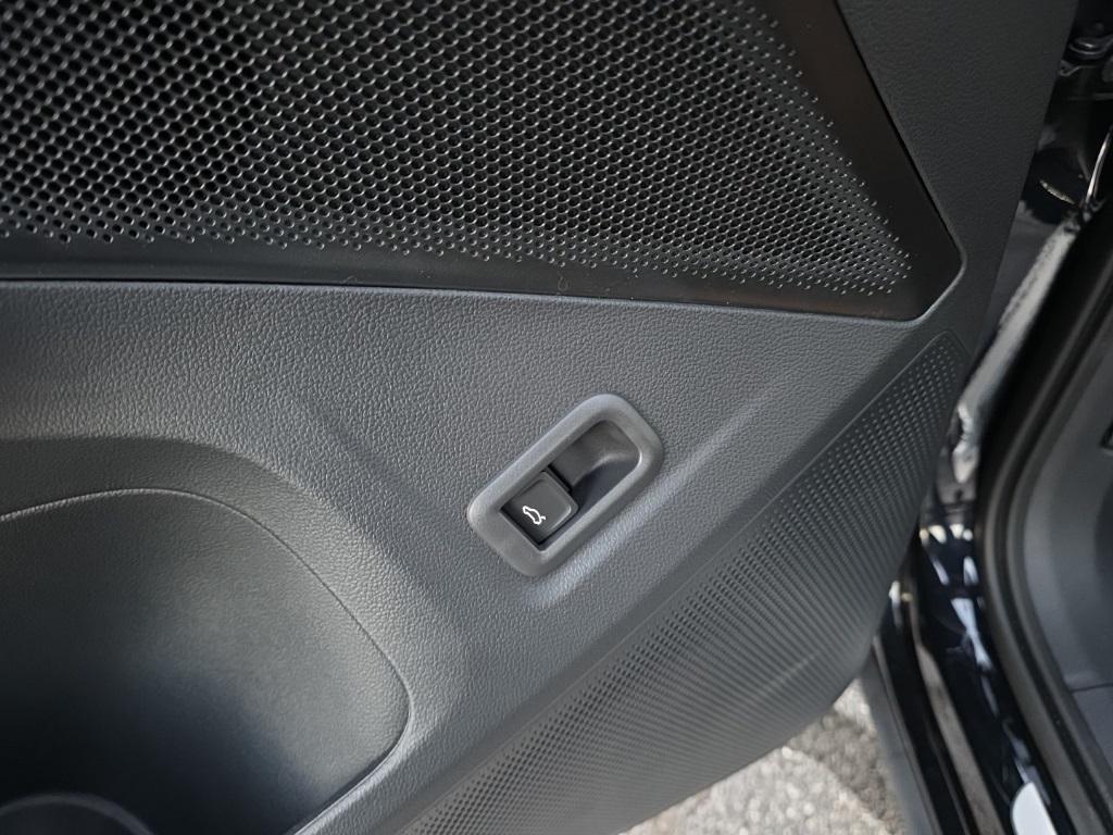 new 2026 Volkswagen Tiguan car, priced at $44,947