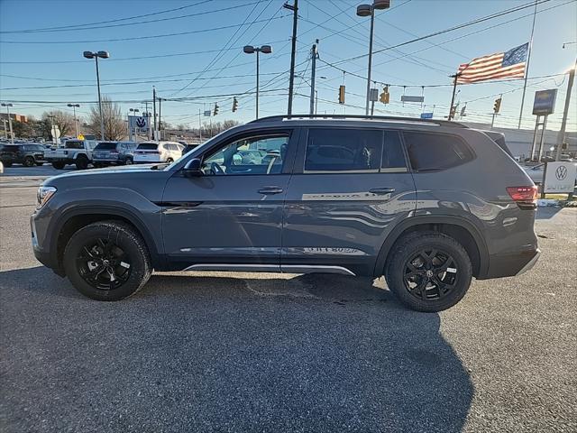 new 2025 Volkswagen Atlas car, priced at $46,048